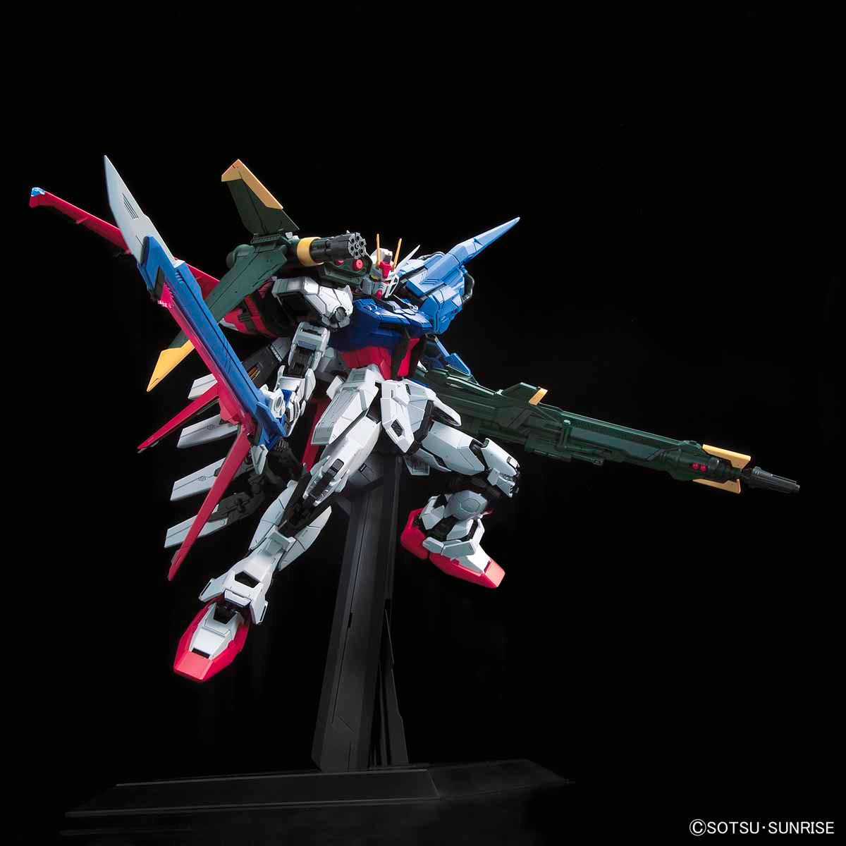 PERFECT GRADE 1/60 PERFECT STRIKE GUNDAM