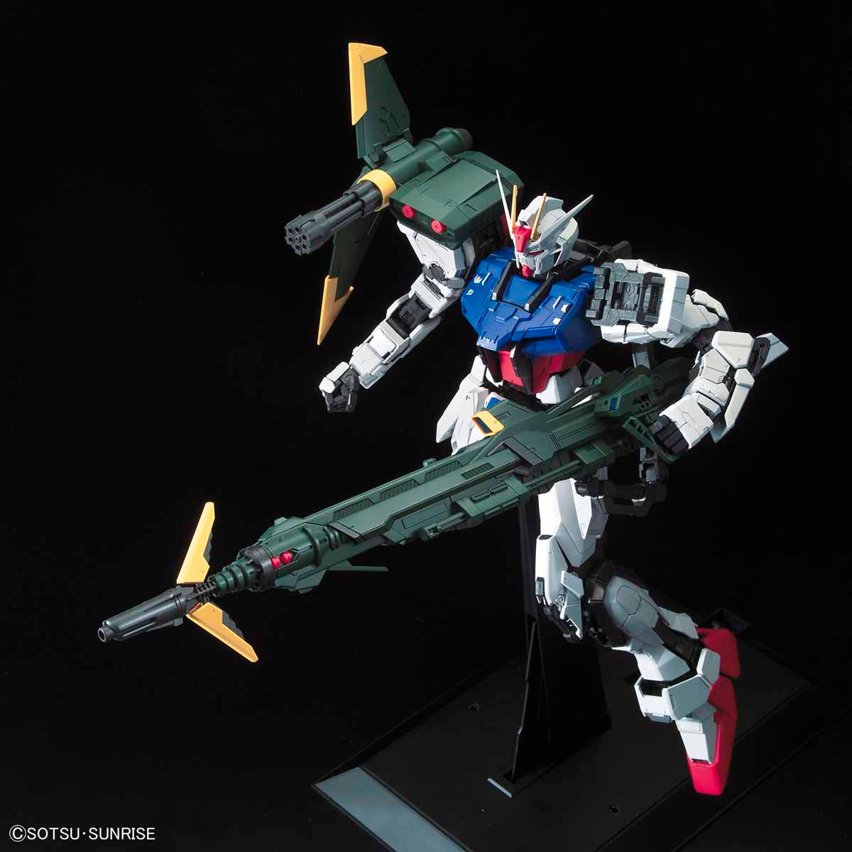 PERFECT GRADE 1/60 PERFECT STRIKE GUNDAM