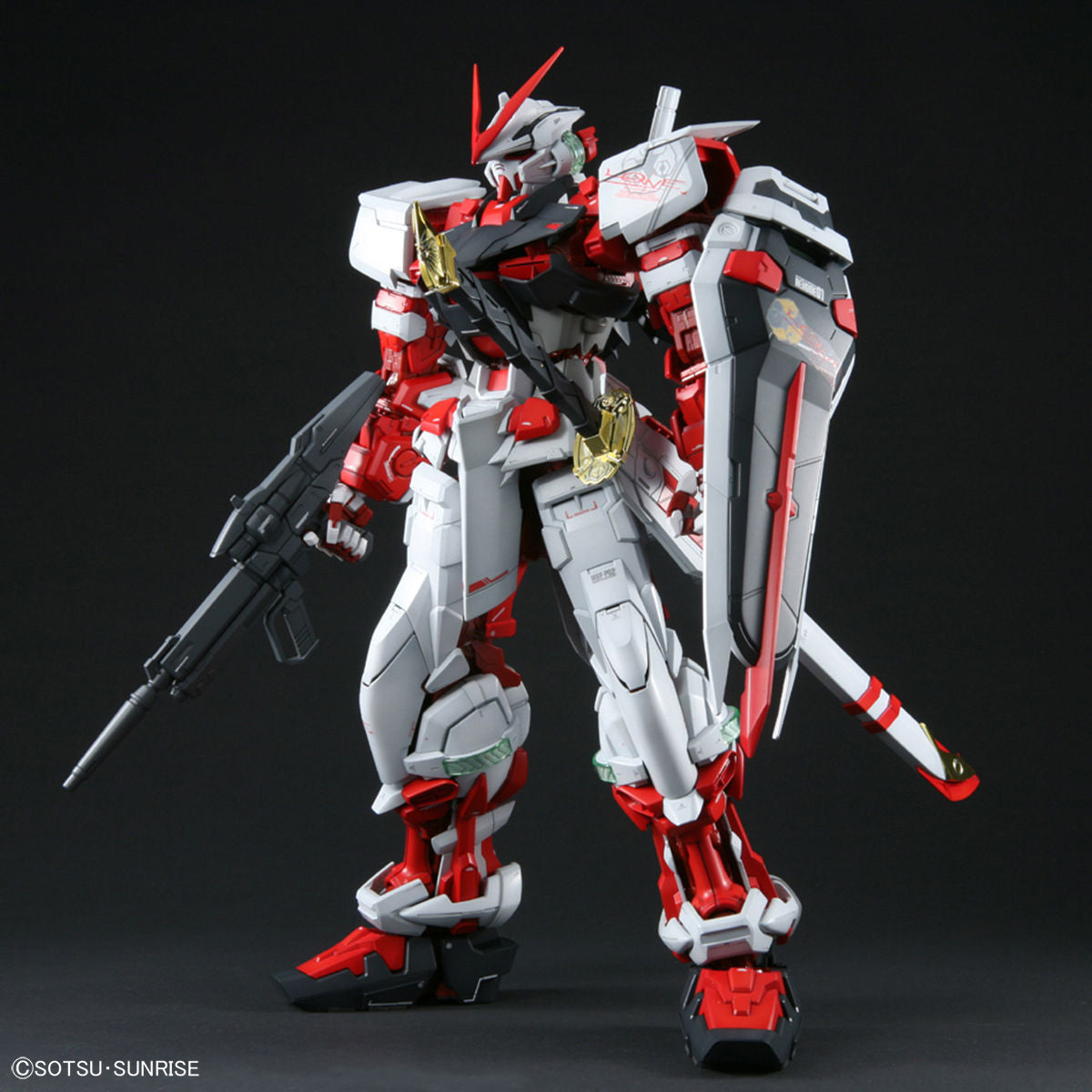 PERFECT GRADE 1/60 GUNDAM ASTRAY RED FRAME