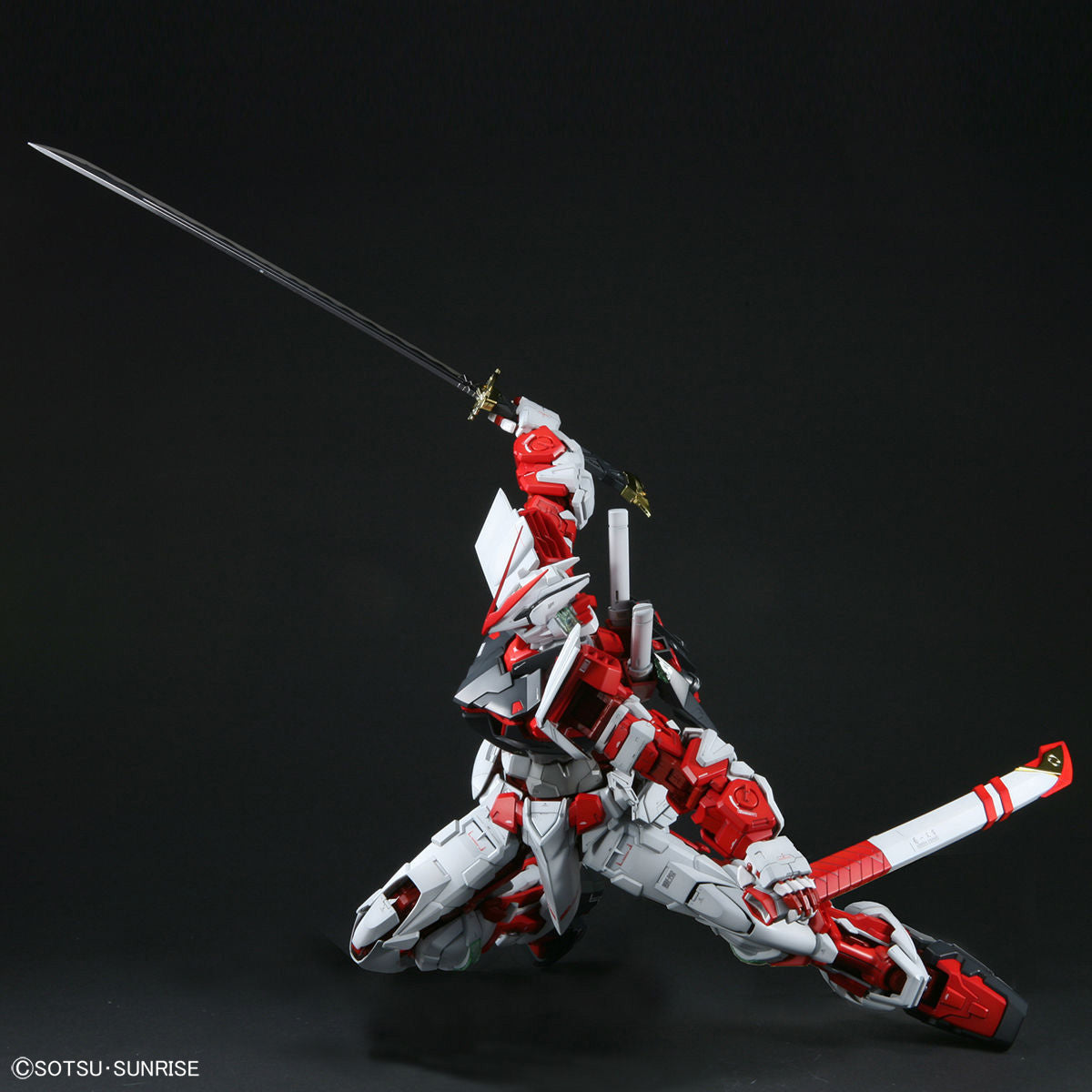 PERFECT GRADE 1/60 GUNDAM ASTRAY RED FRAME